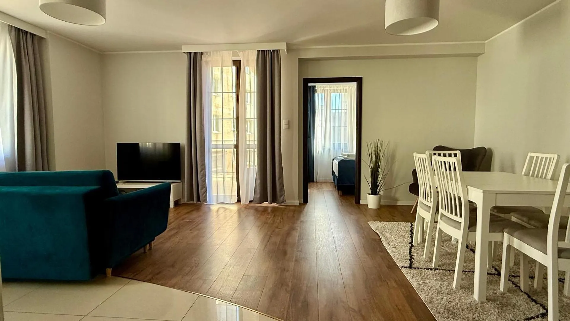 Sopot Baltic Beachside Suites شقة